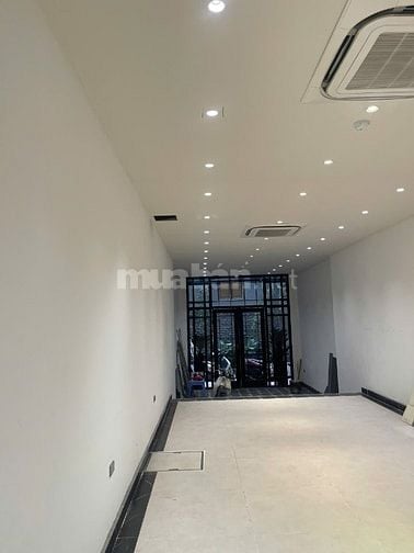 Cho thuê nhà mặt ngõ Yết Kiêu, HK, 95m2 x 3 tầng, đỗ ô tô XM ngay cửa