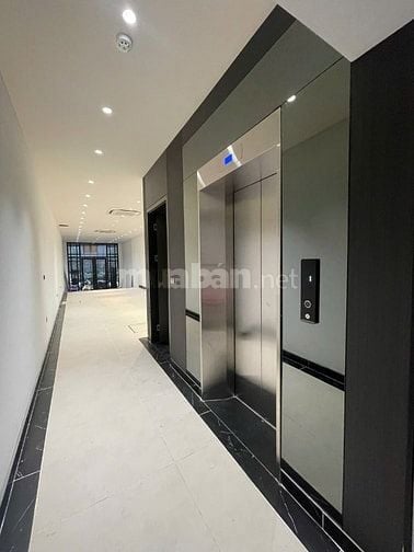 Cho thuê nhà mặt ngõ Yết Kiêu, HK, 95m2 x 3 tầng, đỗ ô tô XM ngay cửa