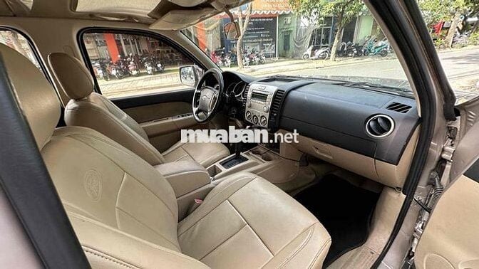 Ford Everest 2009 2.5L 4x2 AT - 150000 km