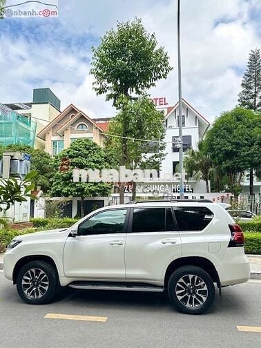 LandCruiser Prado 2021 form mới 2022