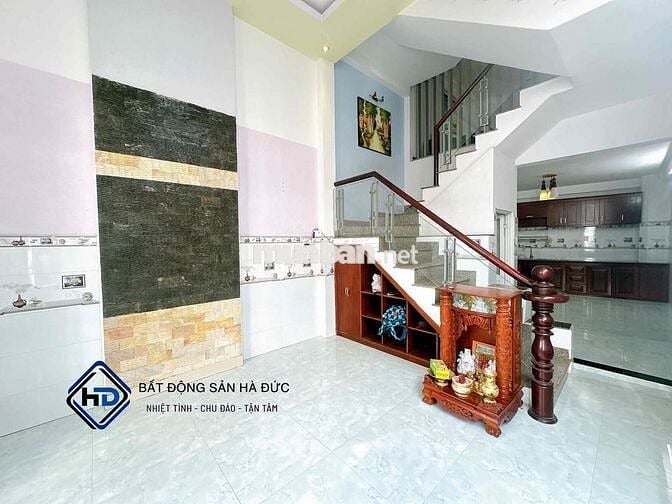 Nhà trệt lửng 2 lầu 4x15 hẻm 6m thông gần trường học