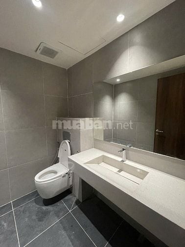 Cho thuê nhà mặt ngõ Yết Kiêu, HK, 95m2 x 3 tầng, đỗ ô tô XM ngay cửa