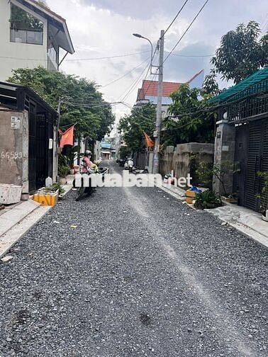 Nhà Shr. Tại Lê Văn Lương. Hẻm thông nội bộ, đường 6m. Có dòng tiền