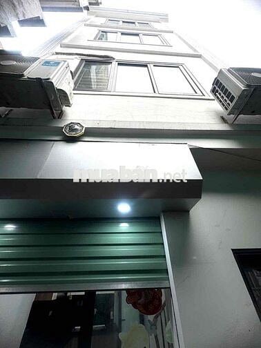 VĨNH HƯNG 3 KM LÊN HỒ HOÀN KIẾM . HƠN 4 tỷ . sổ riêng
