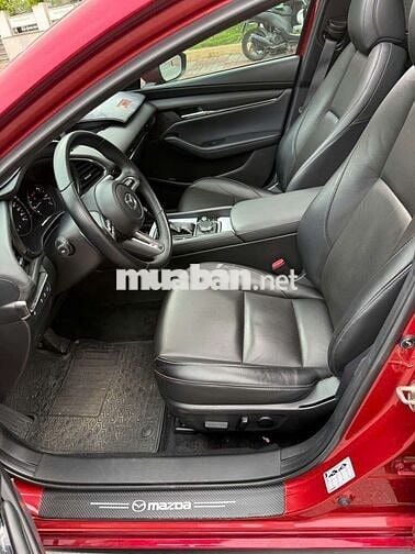 💙💙 Mazda 3 1.5L Premium 22 - 35000 km