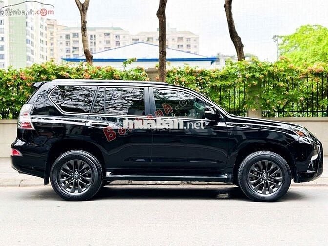 Lexus GX460 sx 2020 màu đen nội thất kem xe