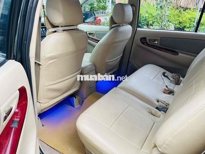 Toyota Innova 2006 G - 175000 km