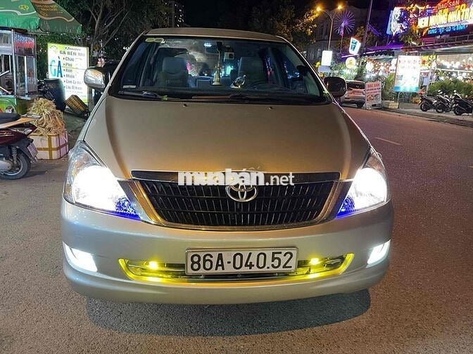 Toyota Innova 2006 G - 175000 km