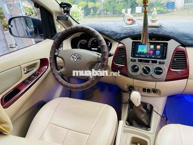 Toyota Innova 2006 G - 175000 km