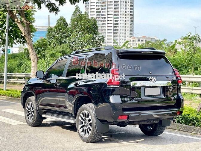 Toyota Land Cruiser Prado sx 2022 màu đen