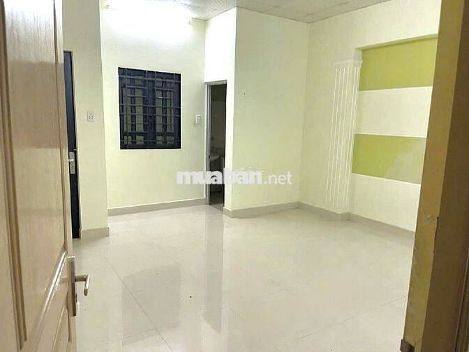 Nhà Shr. Tại Lê Văn Lương. Hẻm thông nội bộ, đường 6m. Có dòng tiền