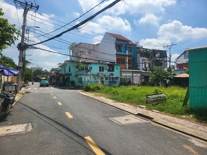 2 lô liền kề Mt đường 102 TNPA (quận 9 cũ) 12 tỷ/208 m2.