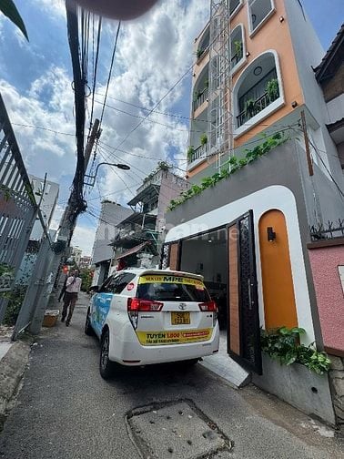 Chỉ cần 6,8 tỷ sở hữu ngay toà nhà có thu nhập 900 triệu/ năm