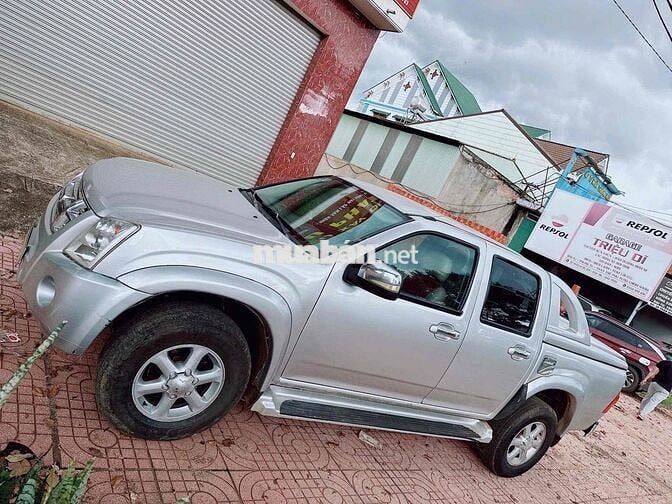 Isuzu Dmax 2008 - 200000 km