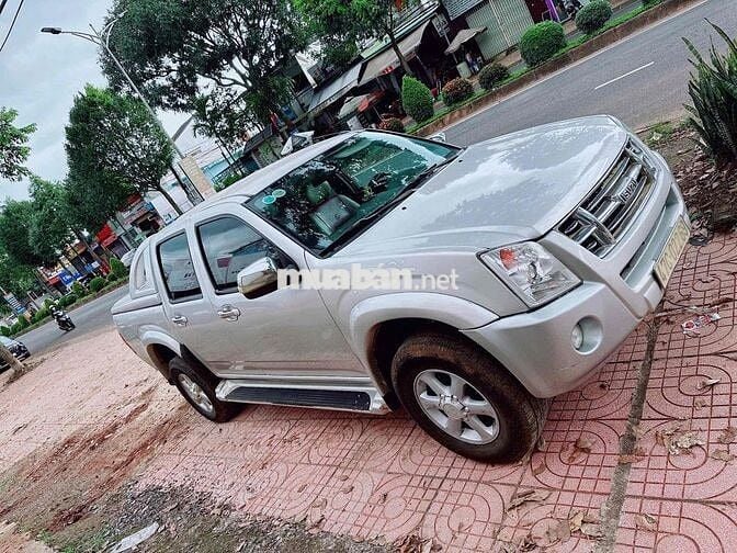 Isuzu Dmax 2008 - 200000 km