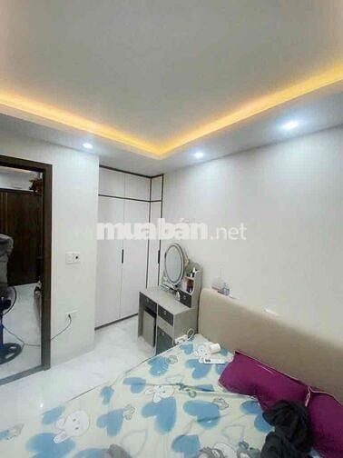 Bán CCMN Mới Đẹp 2n1wc - Chùa Láng, Đh Ngoại Thương