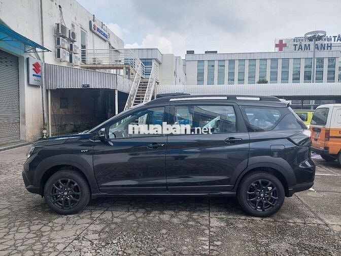 XL7 hybrid bản Black Edition giao ngay