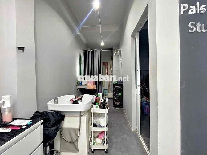 MẶT BẰNG KINH DOANH KẾ BÊN CẦU KIỆU + KHU VỰC SẦM UẤT + GIÁP QUẬN 1