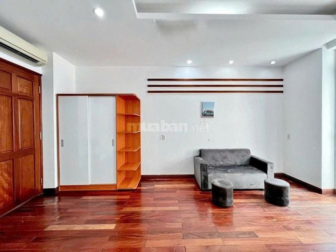 Mặt tiền Bình Thạnh 10x10 Nở hậu 1H6L có thang máy có HĐ thuê 70tr/thg