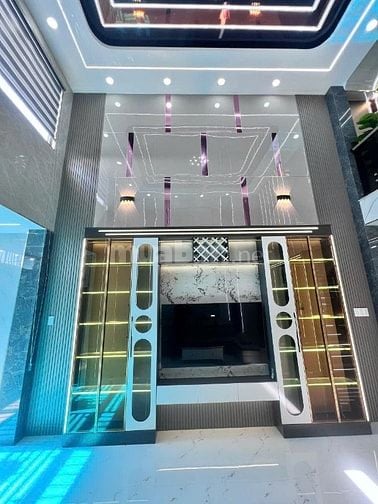 4 căn liền kề khu víp kề bên công viên lớn 150ha, đường tx 25 