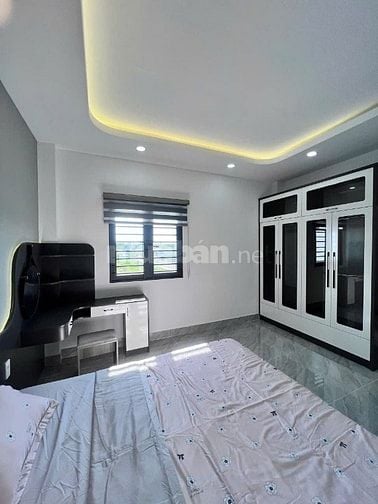 4 căn liền kề khu víp kề bên công viên lớn 150ha, đường tx 25 