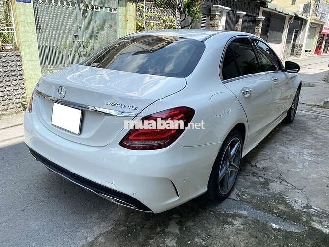 Bán Mercedes Benz C300 AMG dk 1/2023 Trắng V1 đẹp.