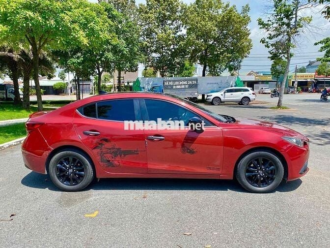 Mazda 3 2016 1.5 AT Sedan - 109000 km
