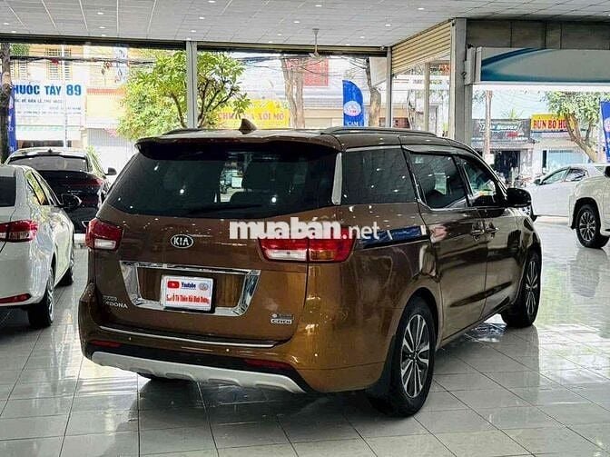 Kia Sedona 2018 2.2 DATH cao cấp máy dầu tiết kiệm