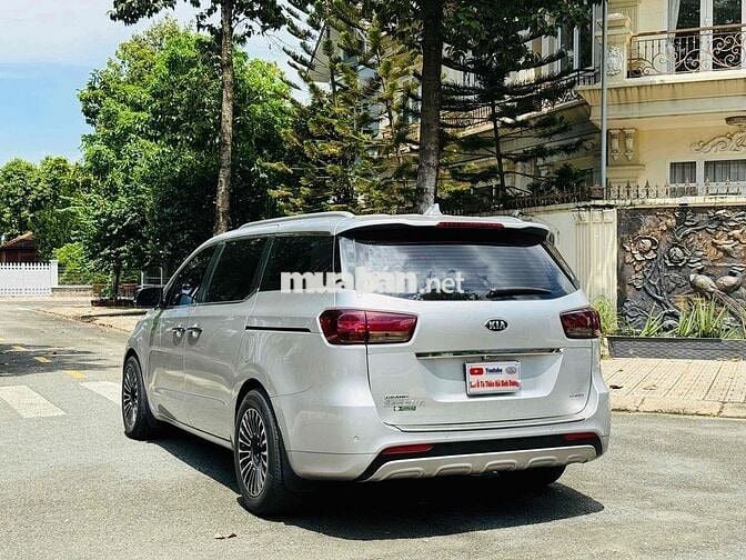 Kia Sedona 2018 2.2D cao cấp máy dầu xe gia đình