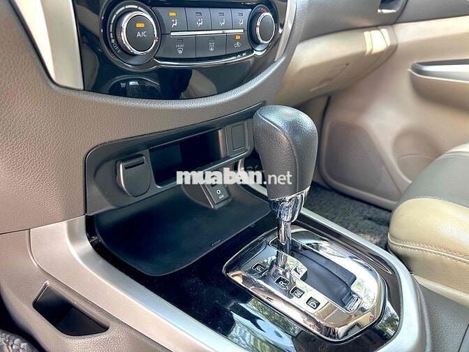 Nissan Navara 2018 EL Premium R - 50000 km