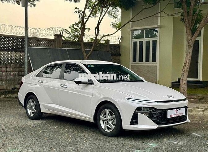 Hyundai Accent 2024 1.5 AT - 3900 km
