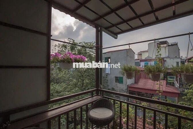 Bán gấp căn nhà đẹp tại Phố Yên Hoa Tây Hồ