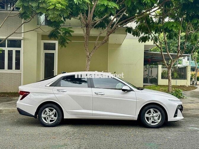 Hyundai Accent 2024 1.5 AT - 3900 km