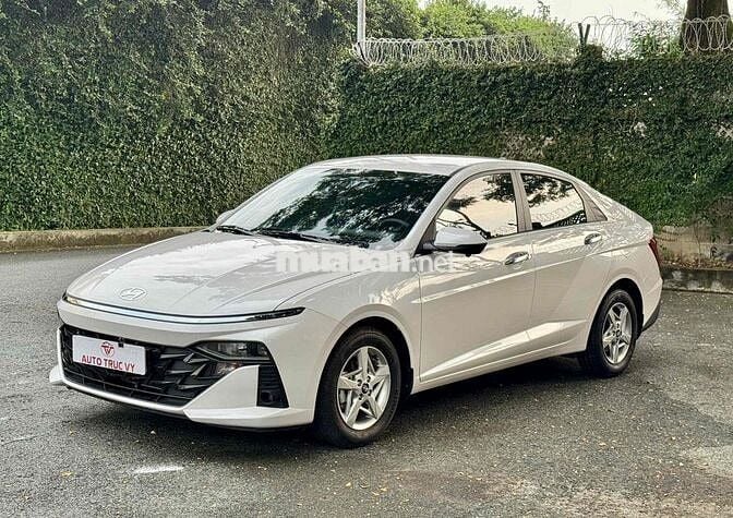 Hyundai Accent 2024 1.5 AT - 3900 km