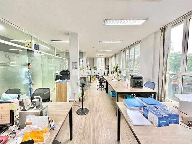 BQL tòa nhà cần cho thuê sàn VP mặt phố Thái Thịnh 75m2 giá 21tr/tháng