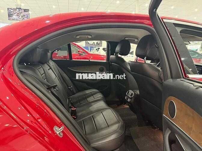 Mercedes Benz  E200 - SX2017  xe đẹp