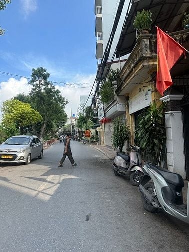 Bán nhà 6 tầng, ô tô vào cửa, Yên Duyên – Yên Sở.