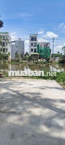 Mặt tựa sông lưng tựa núi  phong thủy tốt 👍