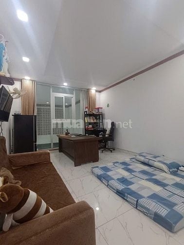 Bán Nhà Mặt Tiền 20m – 3 Tầng – Phạm Thế Hiển P7 Q8 – Sổ Vuông Vức 