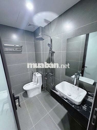 CCMN 30m2 Full nội thất xịn sò. Ban công  tại Tôn Thất Tùng