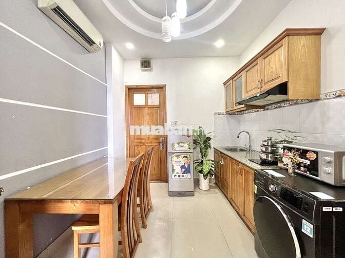 Căn Hộ 1 PN Tách Bếp Đón Nắng Ngay Ngã 5 Cống Quỳnh