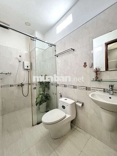 Căn Hộ 1 PN Tách Bếp Đón Nắng Ngay Ngã 5 Cống Quỳnh