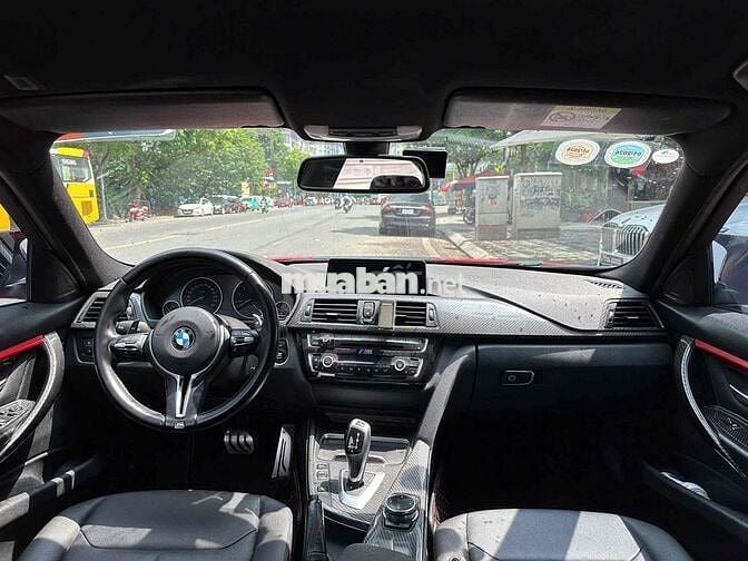 BMW 3 Series 2015 320i - 70000 km