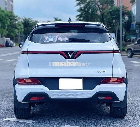 VinFast VF5 Plus mua pin xe vào hơn 50 t phụ kiện