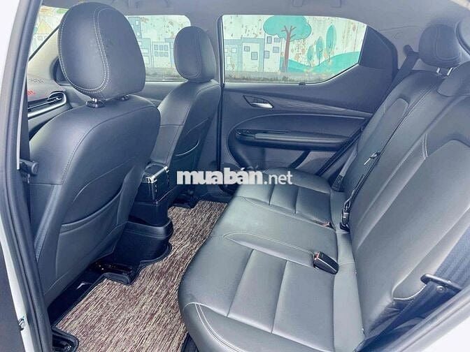 VinFast VF5 Plus mua pin xe vào hơn 50 t phụ kiện