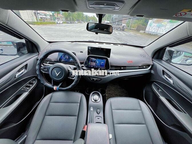 VinFast VF5 Plus mua pin xe vào hơn 50 t phụ kiện