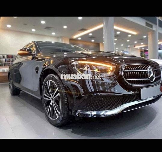 Mercedes Benz E Class 2021 E180 - 60000 km