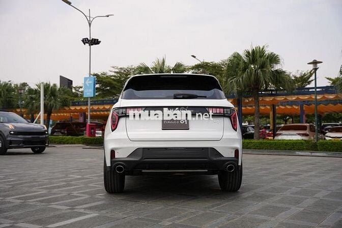 Lynk&Co 01