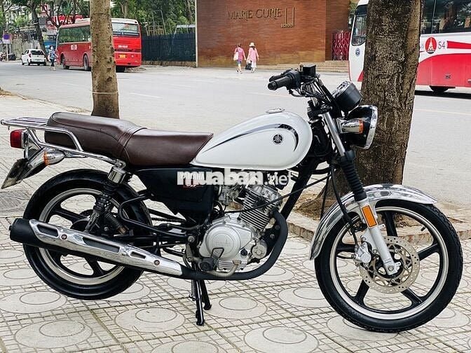 YAMAHA YB 125 MÀU TRẮNG NHẬP KHẨU NGUYÊN CHIẾC