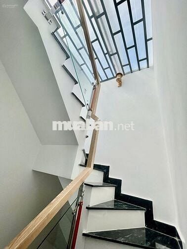 mã lò hxh 2ty780 tl 4x10m đúc 1 trệt 1 lầu sân thượng 2pn 2wc